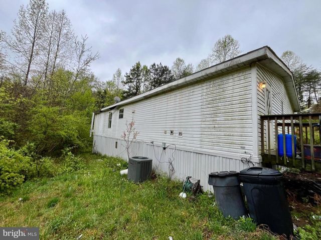 12025 W RIVER RD, Palmyra, VA 22963