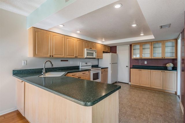 225 COUNTRY CLUB DRIVE 1209, Largo, FL 33771