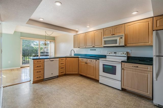 225 COUNTRY CLUB DRIVE 1209, Largo, FL 33771