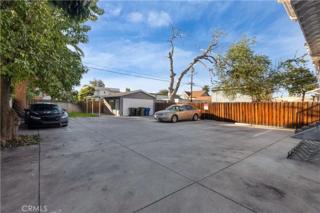 2641 S Catalina Street, Los Angeles, CA 90007