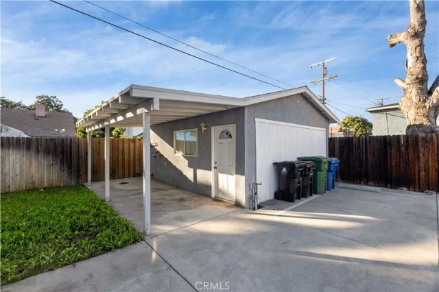 2641 S Catalina Street, Los Angeles, CA 90007