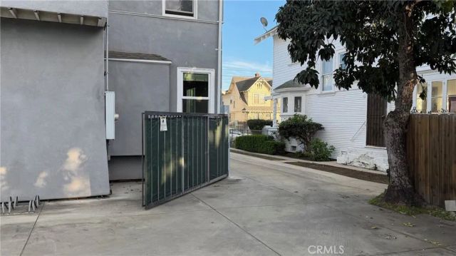 2641 S Catalina Street, Los Angeles, CA 90007