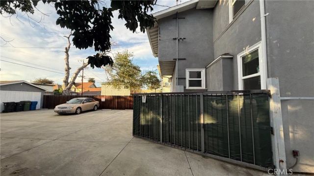 2641 S Catalina Street, Los Angeles, CA 90007