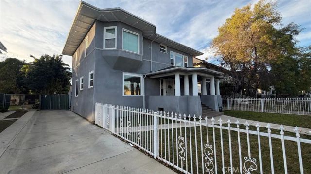 2641 S Catalina Street, Los Angeles, CA 90007