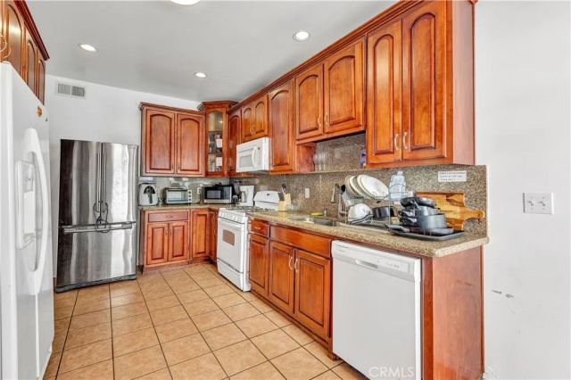 2641 S Catalina Street, Los Angeles, CA 90007