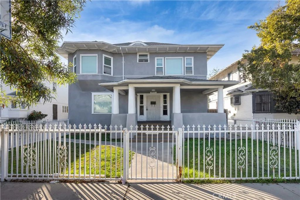 2641 S Catalina Street, Los Angeles, CA 90007