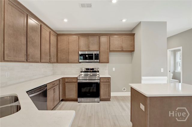 265 James Drive, Richmond Hill, GA 31324