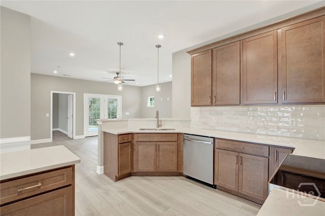 265 James Drive, Richmond Hill, GA 31324