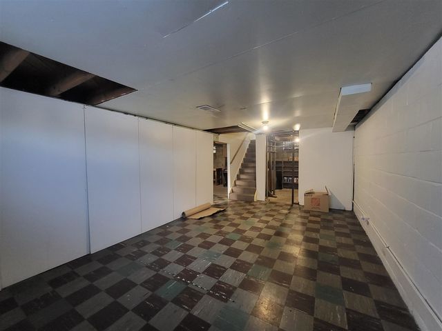 2302 Maplewood Avenue, Lansing, MI 48910