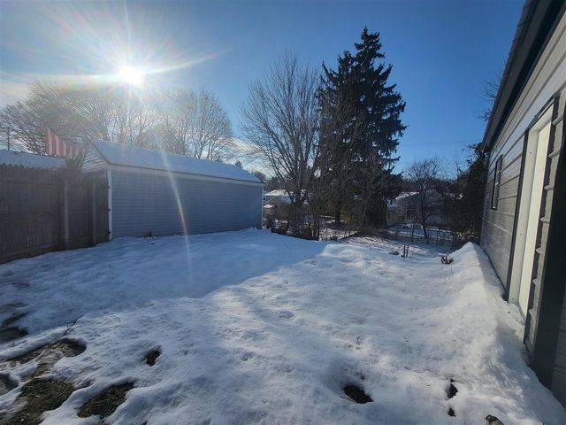 2302 Maplewood Avenue, Lansing, MI 48910