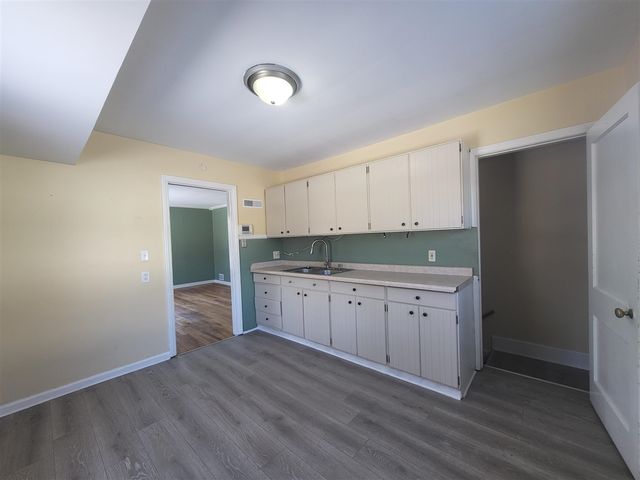 2302 Maplewood Avenue, Lansing, MI 48910