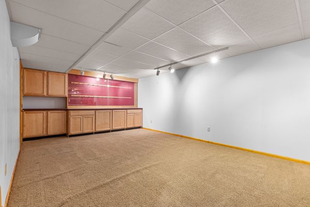 2020 GLENVIEW Road, Rockford, IL 61107