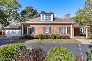 2020 GLENVIEW Road, Rockford, IL 61107