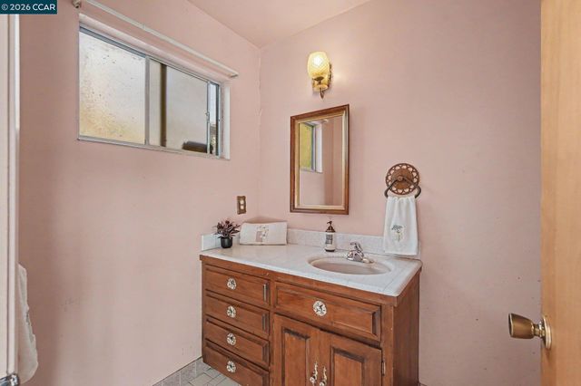 1005 Richmond St, El Cerrito, CA 94530
