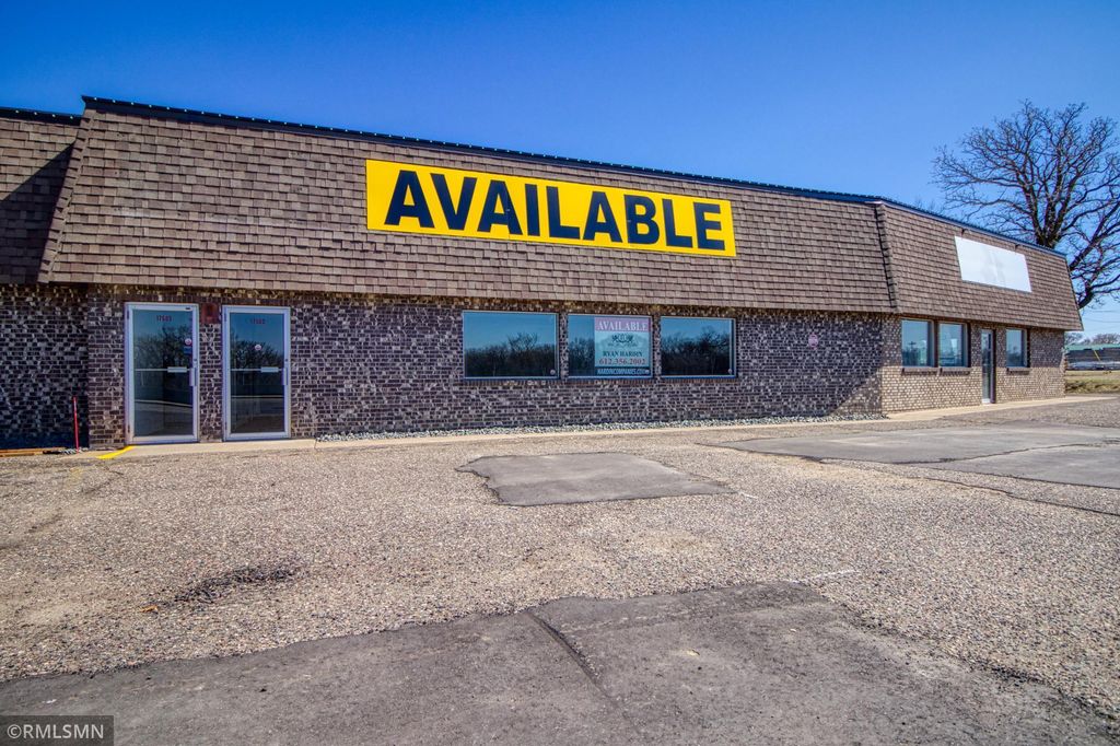 17505 Highway 10, Elk River, MN 55330