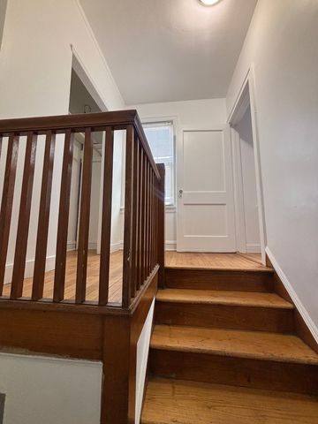 8826 S Exchange Avenue 2, Chicago, IL 60617