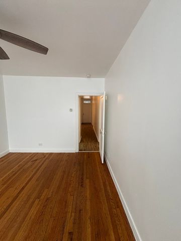 8826 S Exchange Avenue 2, Chicago, IL 60617