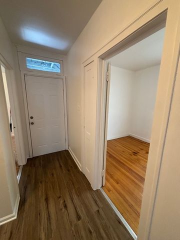 8826 S Exchange Avenue 2, Chicago, IL 60617