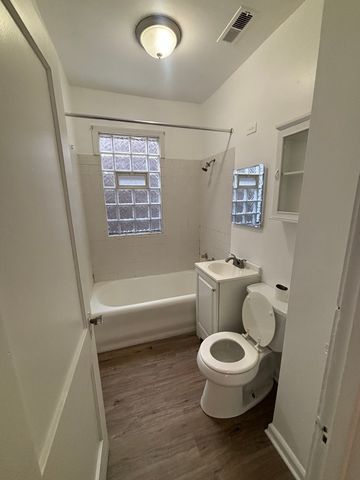 8826 S Exchange Avenue 2, Chicago, IL 60617