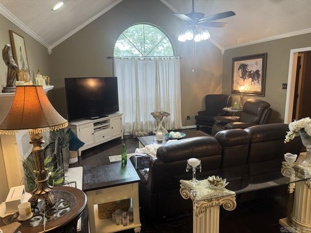707 Indian Bay Dr, Sherwood, AR 72120