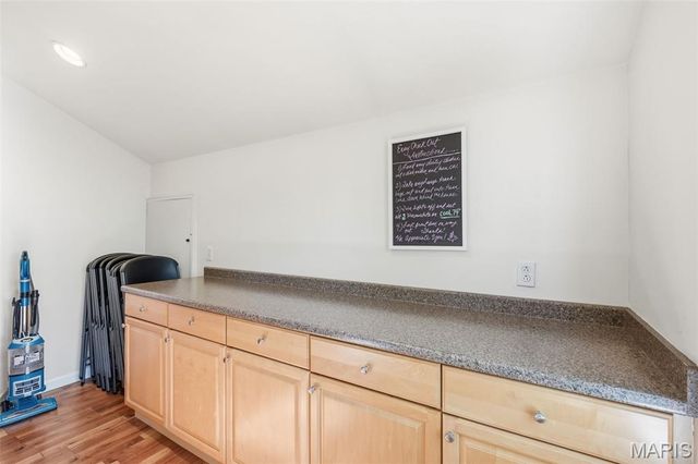 522 S 2nd Street, St Charles, MO 63301