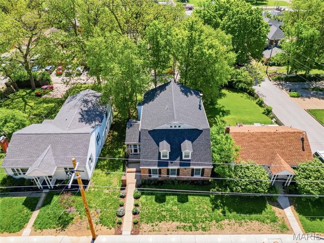 522 S 2nd Street, St Charles, MO 63301
