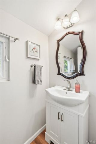 522 S 2nd Street, St Charles, MO 63301