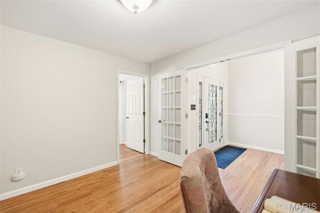 522 S 2nd Street, St Charles, MO 63301