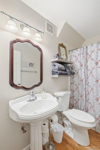 522 S 2nd Street, St Charles, MO 63301