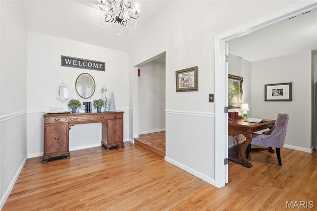 522 S 2nd Street, St Charles, MO 63301