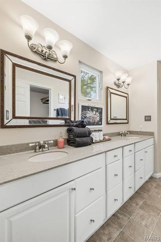 522 S 2nd Street, St Charles, MO 63301