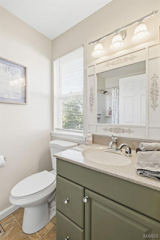 522 S 2nd Street, St Charles, MO 63301