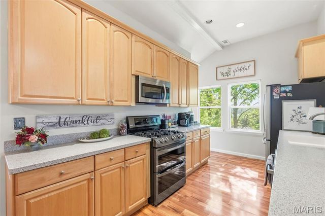 522 S 2nd Street, St Charles, MO 63301