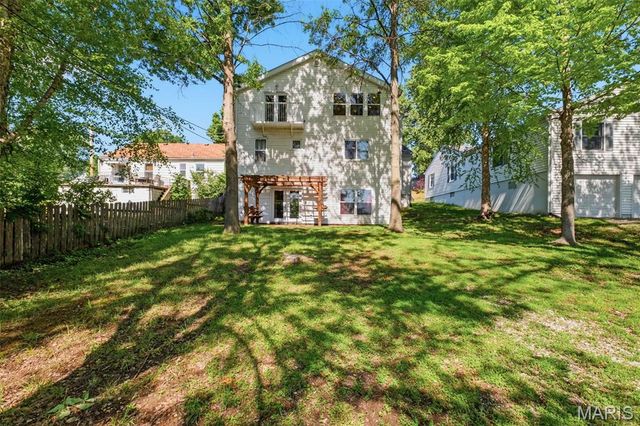 522 S 2nd Street, St Charles, MO 63301