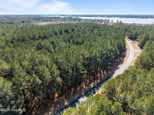 116 Garbacon Drive, Beaufort, NC 28516