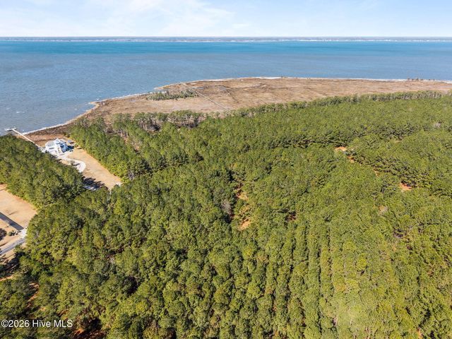 116 Garbacon Drive, Beaufort, NC 28516