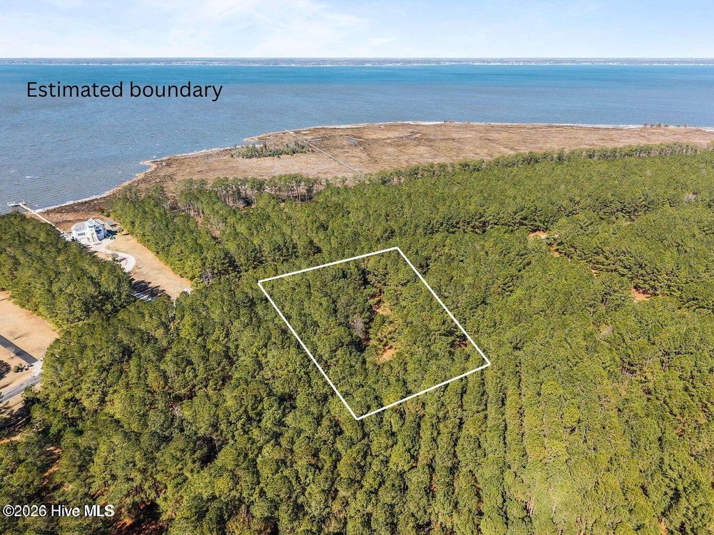 116 Garbacon Drive, Beaufort, NC 28516