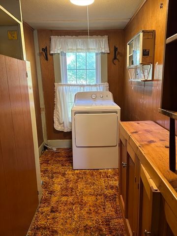 1386 Pleasant Street, Athol, MA 01331