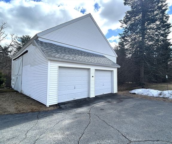 1386 Pleasant Street, Athol, MA 01331