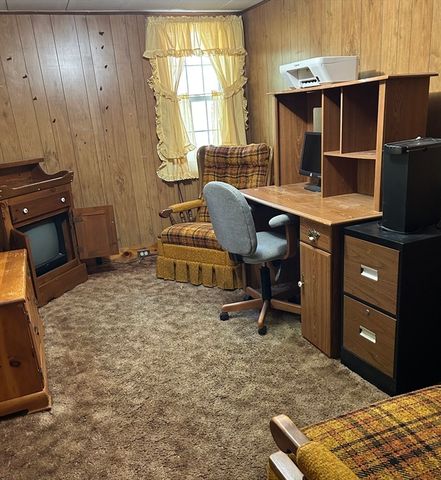1386 Pleasant Street, Athol, MA 01331