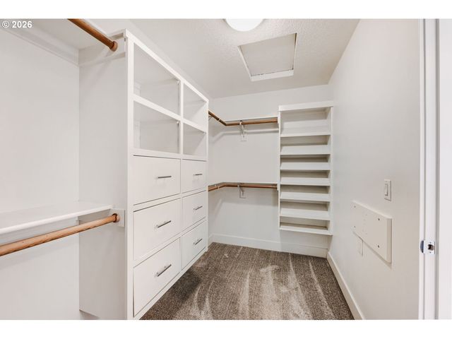 5605 Se STEELE St, Portland, OR 97206