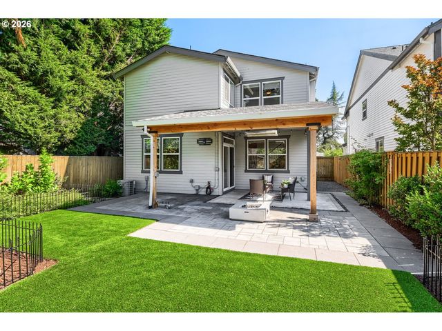 5605 Se STEELE St, Portland, OR 97206