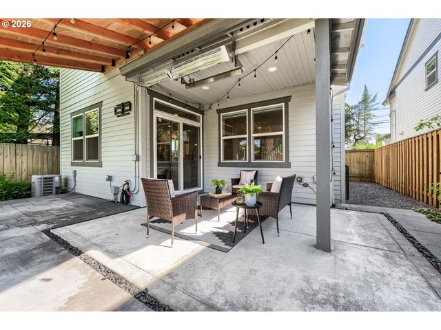 5605 Se STEELE St, Portland, OR 97206