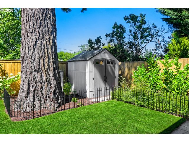 5605 Se STEELE St, Portland, OR 97206