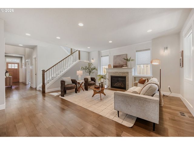 5605 Se STEELE St, Portland, OR 97206