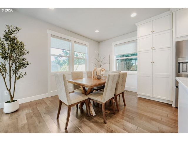 5605 Se STEELE St, Portland, OR 97206