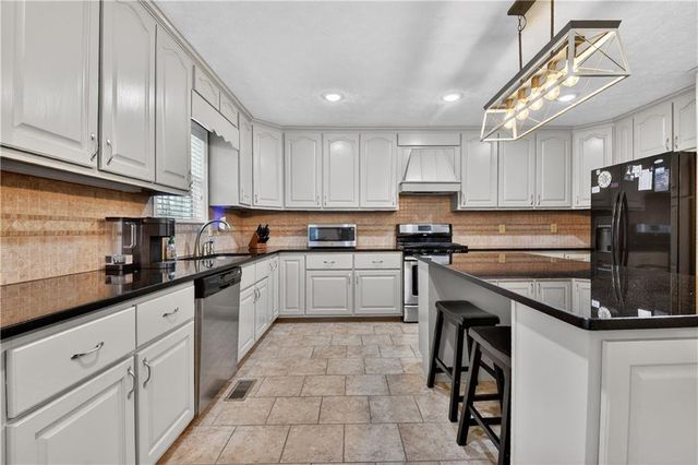 7634 Chatsworth Highway, Ellijay, GA 30540