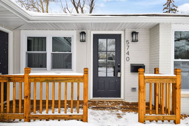 5740 Ridgewood Drive, Western Springs, IL 60558