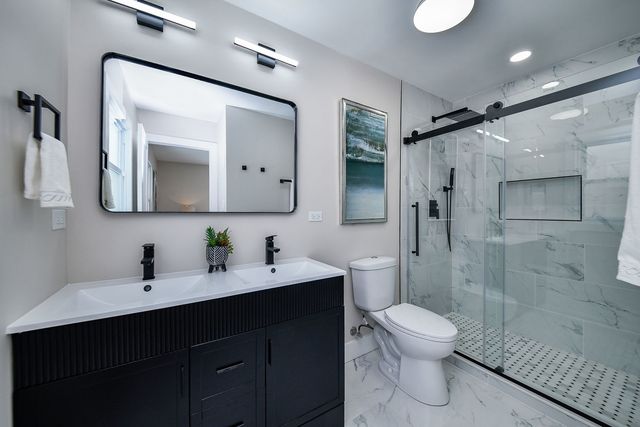 5740 Ridgewood Drive, Western Springs, IL 60558