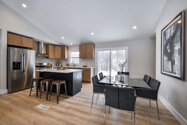 5740 Ridgewood Drive, Western Springs, IL 60558